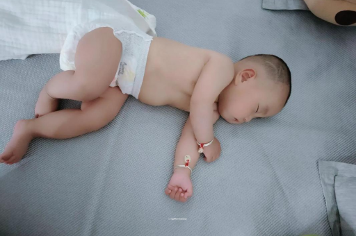 试管代怀生子合法吗三个月宝宝抬头不稳